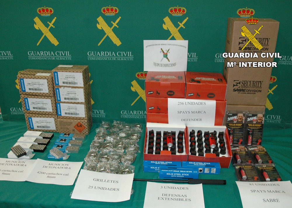 La Guardia Civil interviene sprays de defensa personal en una tienda de  Albacete que no tenía