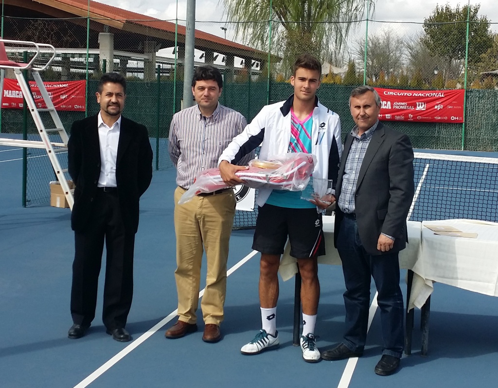 TENIS TORNEO JOVENES PROMESAS MARCA 01