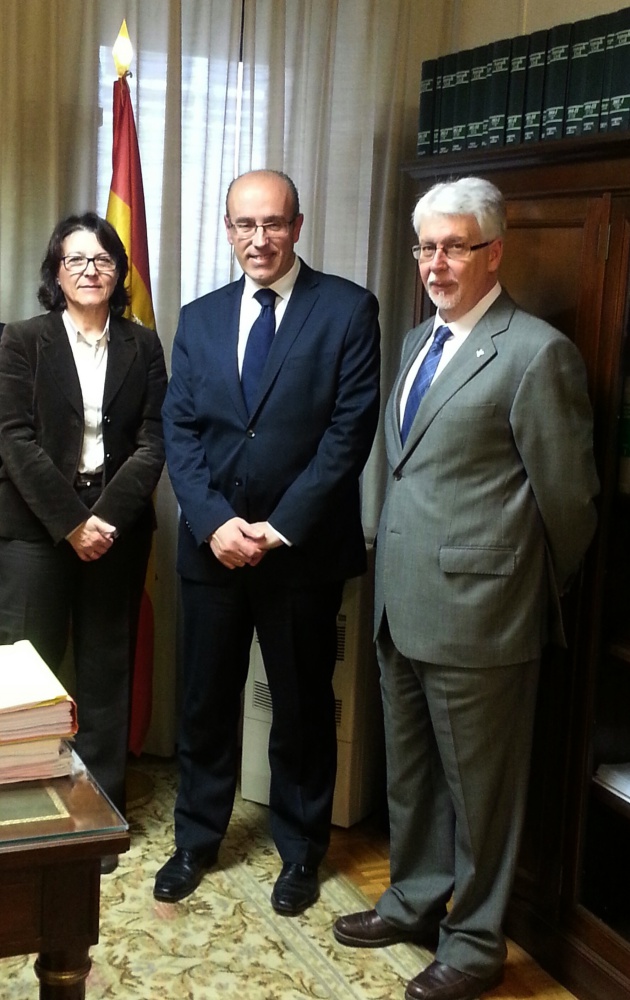 visita colegio economistas 2