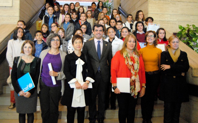 Foto familia V Pleno Infantil por los Derechos de la Infancia.20-11-15