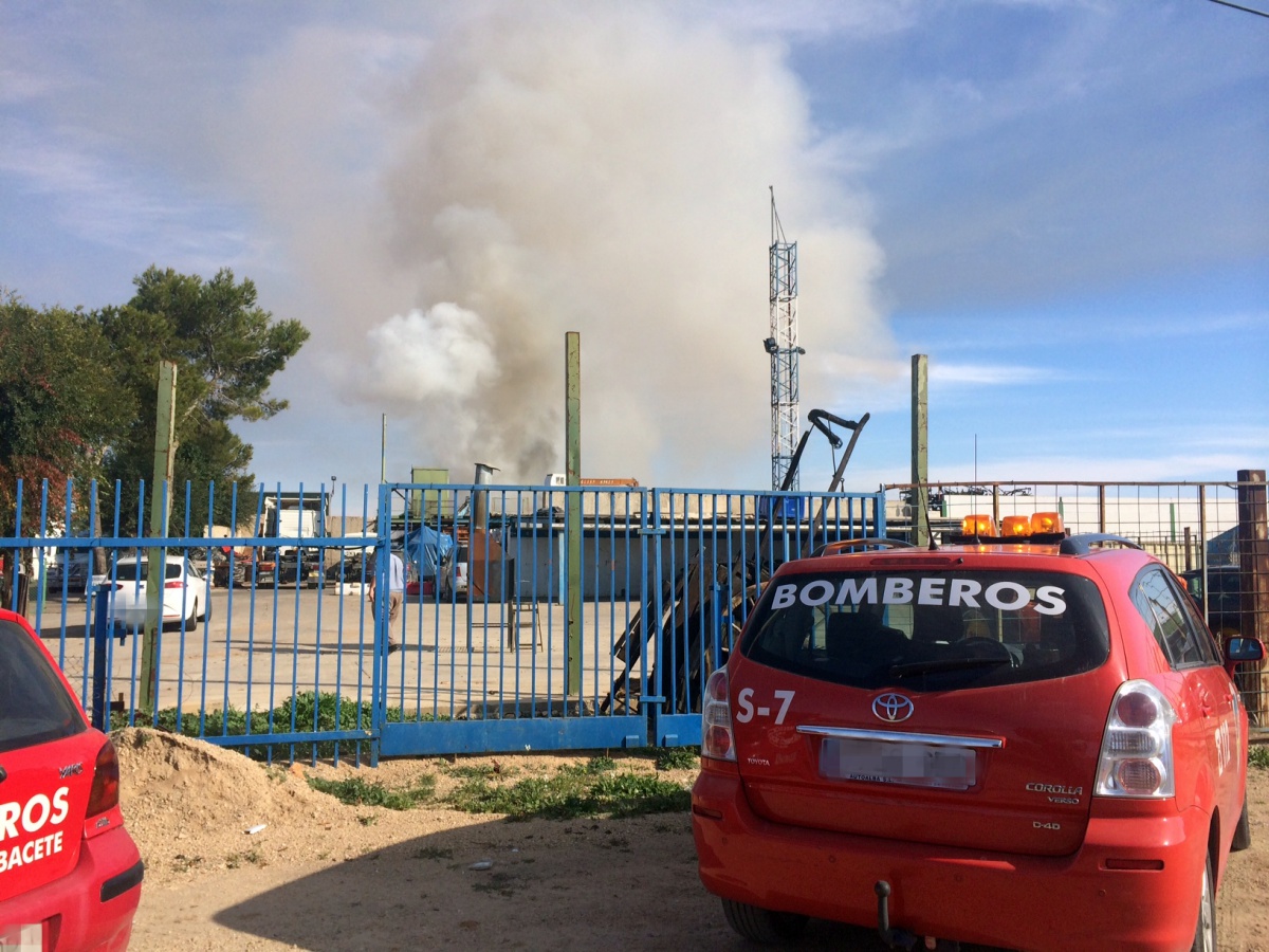 Incendio en una chatarrería de Albacete