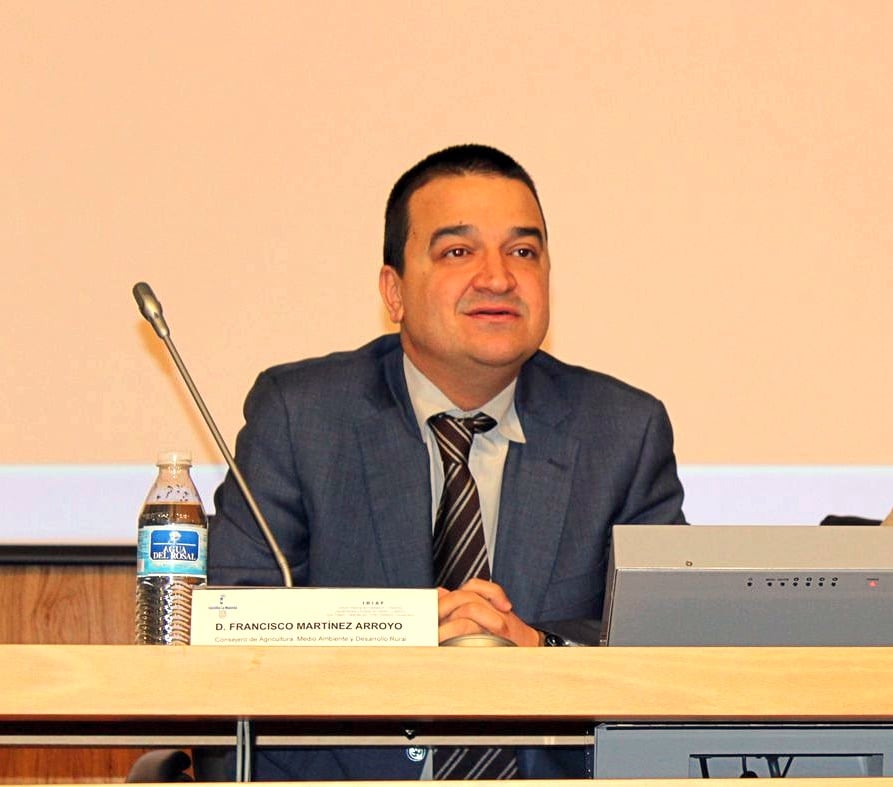 El consejero de Agricultura de Castilla-La Mancha, Francisco Marínez Arroyo, en la inauguración de la Jornada ‘La Gestión de LEADER en el Programa de Desarrollo Rural (PDR) 2014-2020’ en Tomelloso