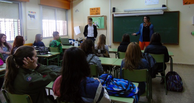 Taller impartido por el Grupo Satori en un instituto albaceteño.