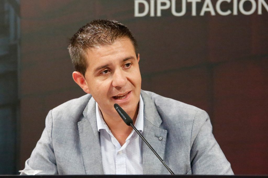 firma_convenio_diputacion_noticia_albacete-09