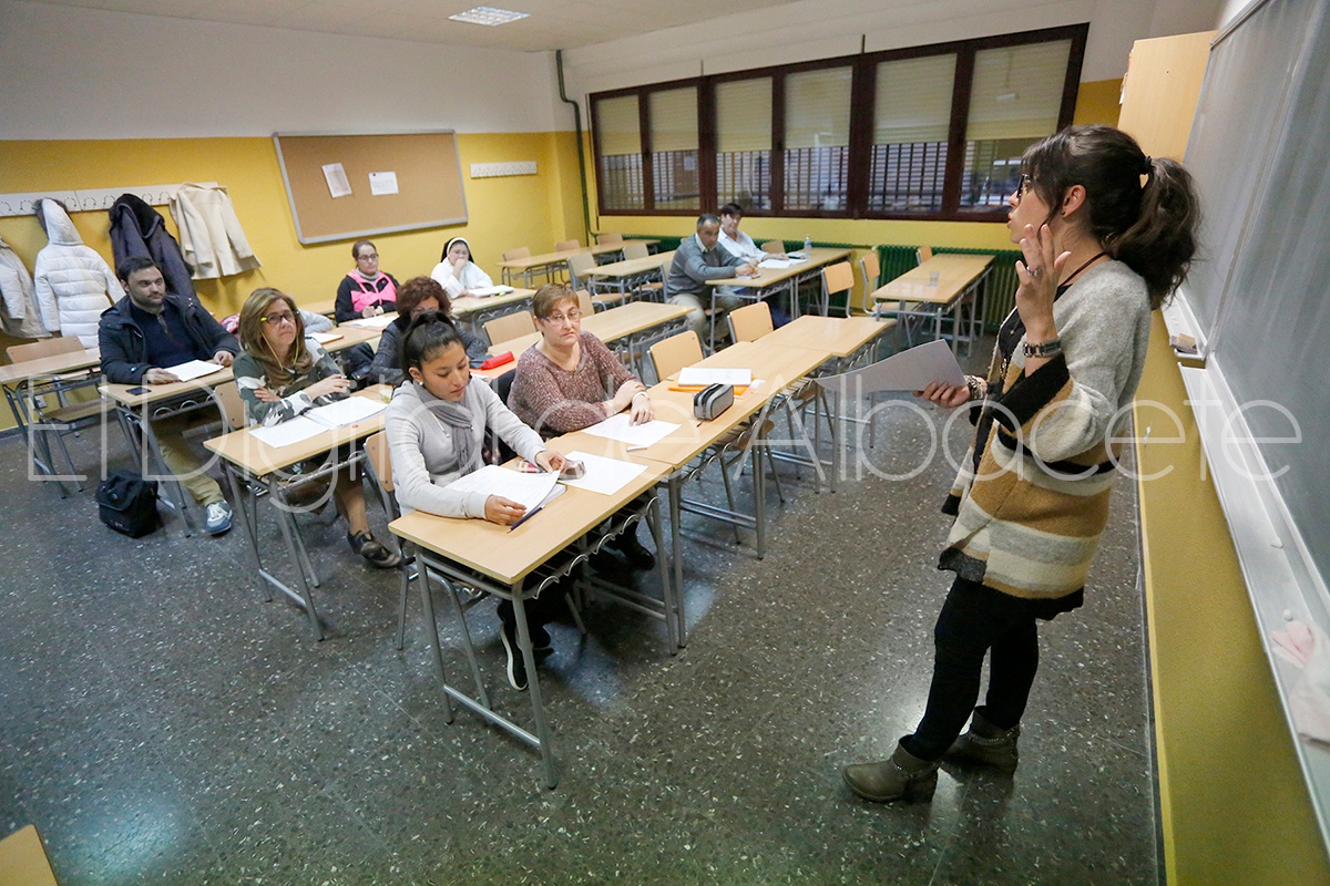 reportaje_escuela_adultos_noticia_albacete-14