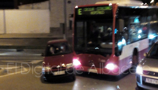 accidente-bus-y-coche-1