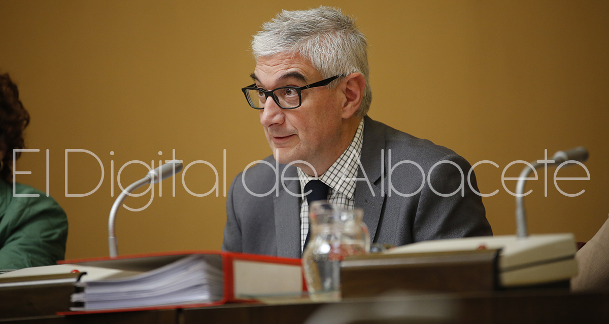 pleno_extraordinario_diciembre_noticia_albacete_-37