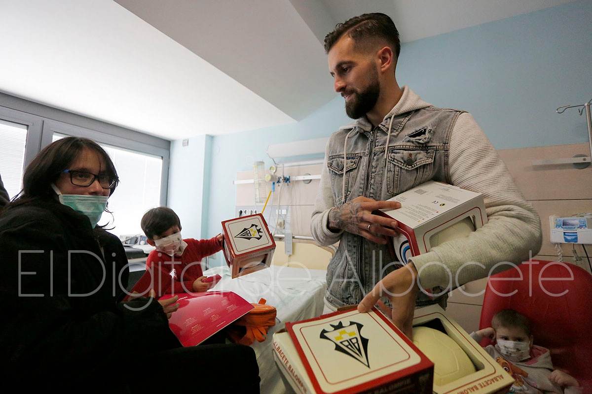 jugadores_albacete_balompie_hospital_noticia_albacete-08
