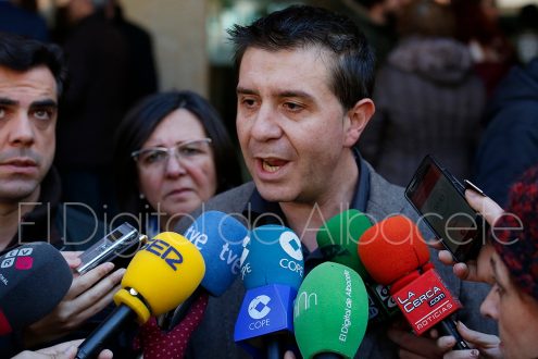 minuto_silencio_violencia_genero_noticia_albacete-17
