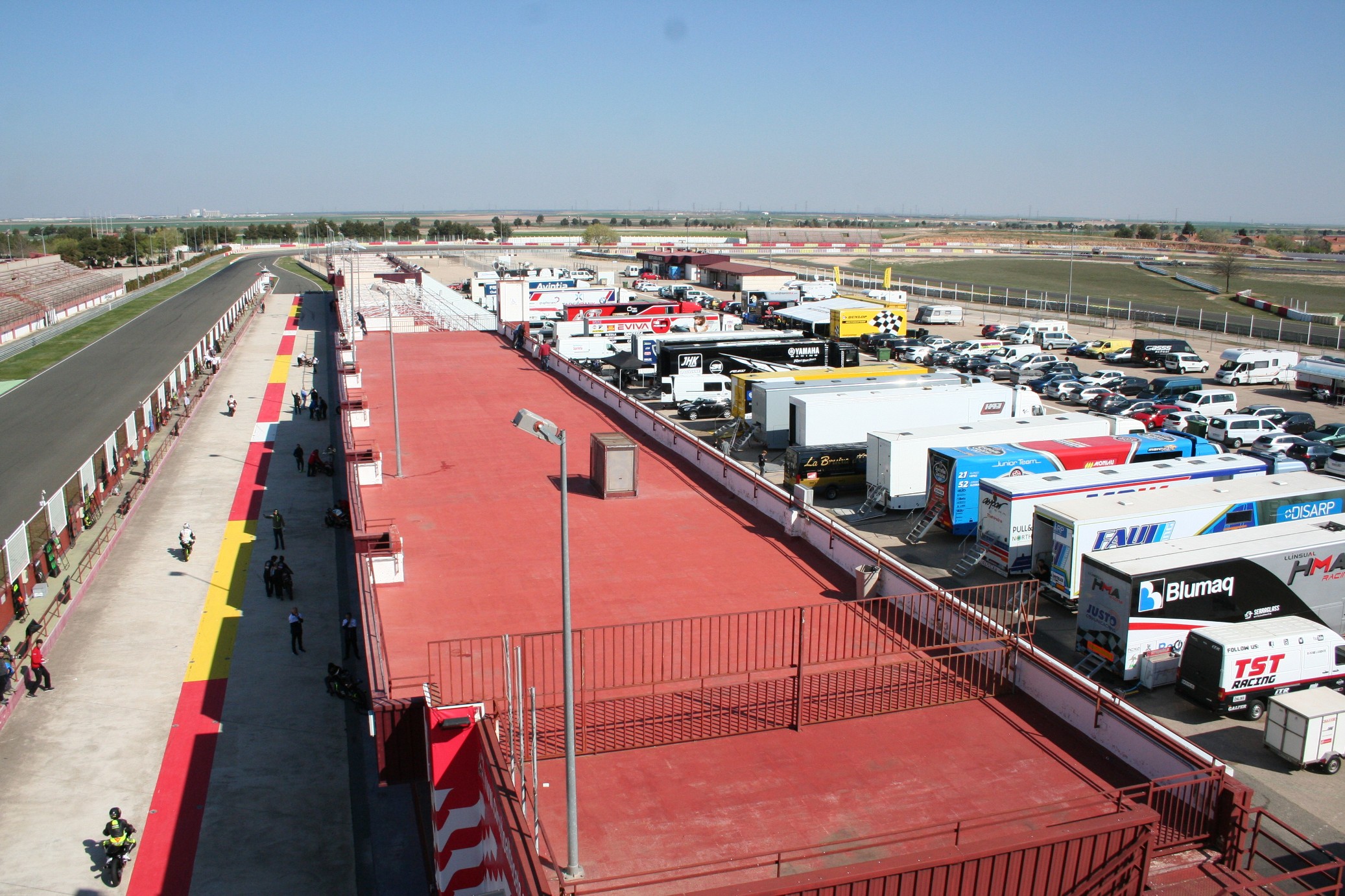 003 Paddock a tope
