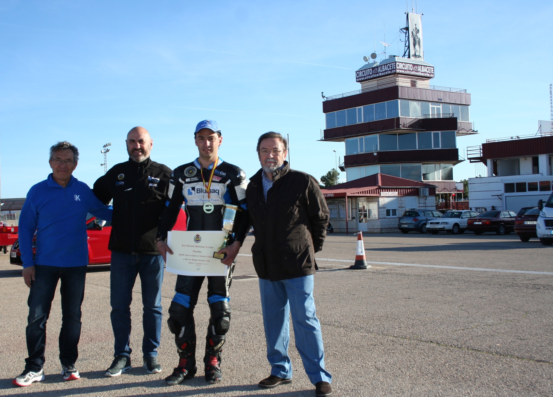 005 ANTONO Irizábal recibe premios Federación de 2016