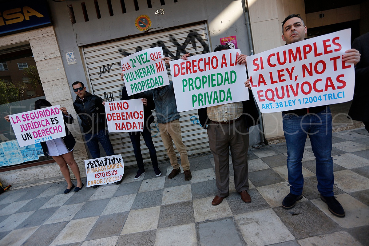 DESAHUCIO_LOCAL_SUSPENDIDO_NOTICIA_ALBACETE 15