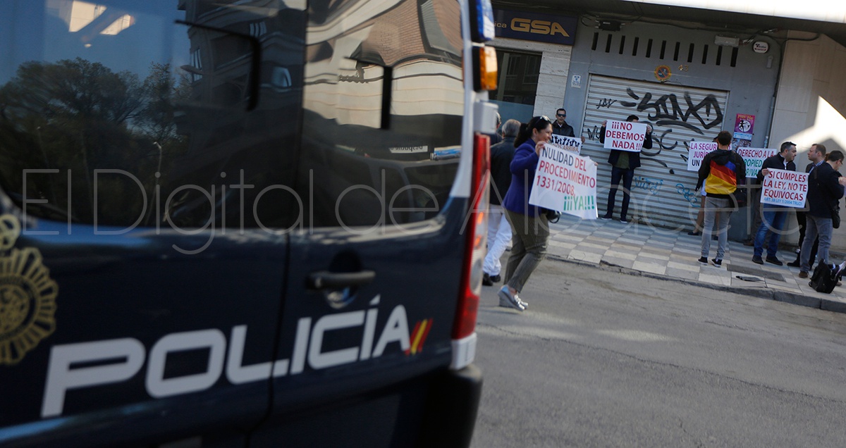 DESAHUCIO_LOCAL_SUSPENDIDO_NOTICIA_ALBACETE 22