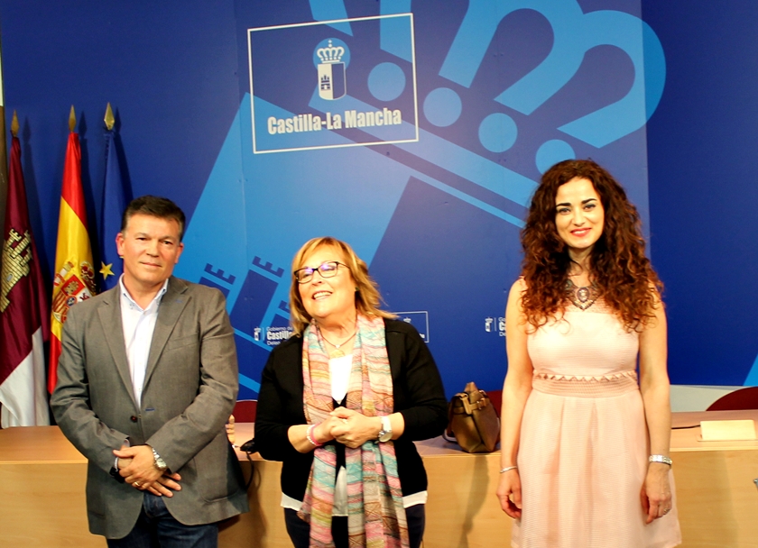 ACTO DE INAUGURACIÓN DE LA EXPOSICIÓN DE PAQUI FAGES EN CASA PERONA 4