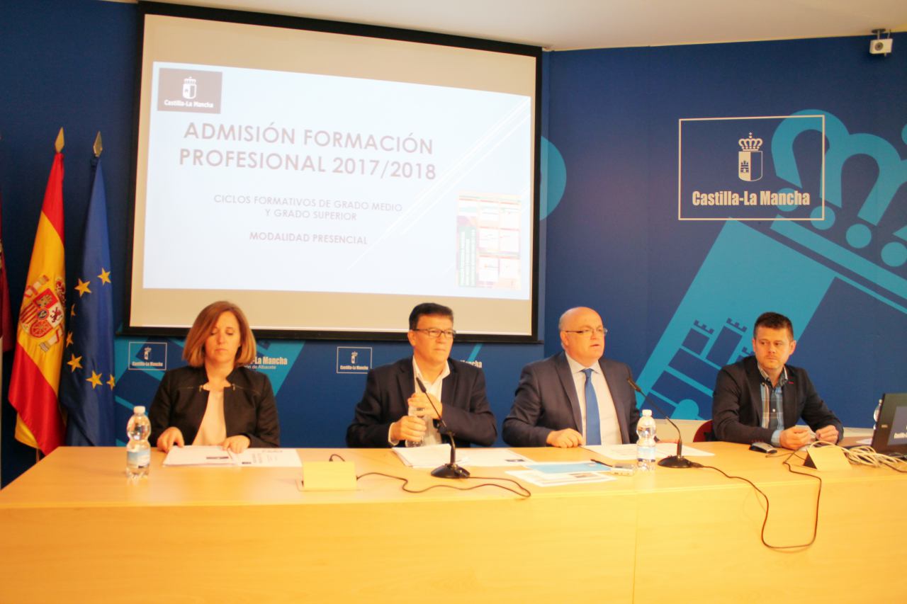 Foto JCCM- Rueda de prensa Proceso de Admisión de Alumnos FP Presencial en Albacete