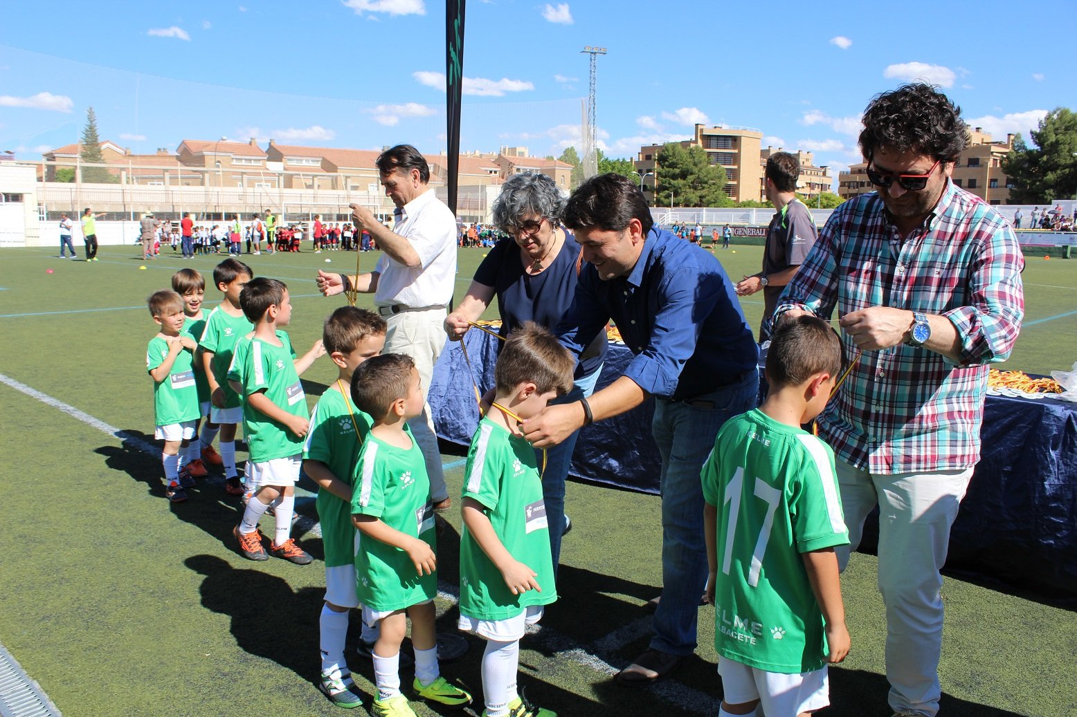 Foto.Clausura juegos deportivos municipales prebenjamines futbol (3)