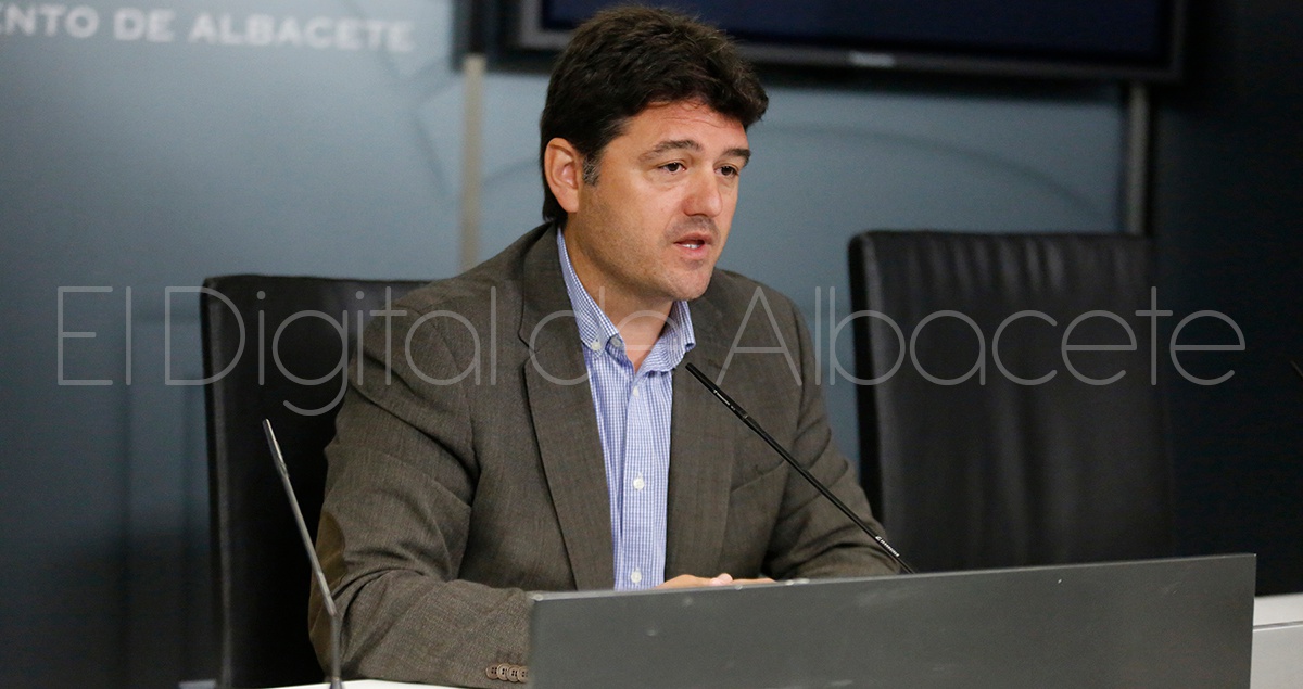 RUEDA_PRENSA_FRANCISCO_NAVARRO_NOTICIA_ALBACETE 08