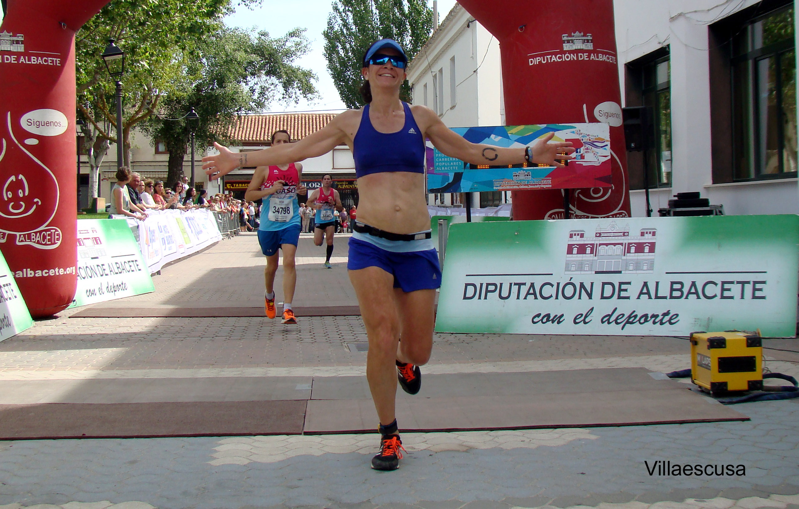 zz 04 GANADORA LAURA VILLAR