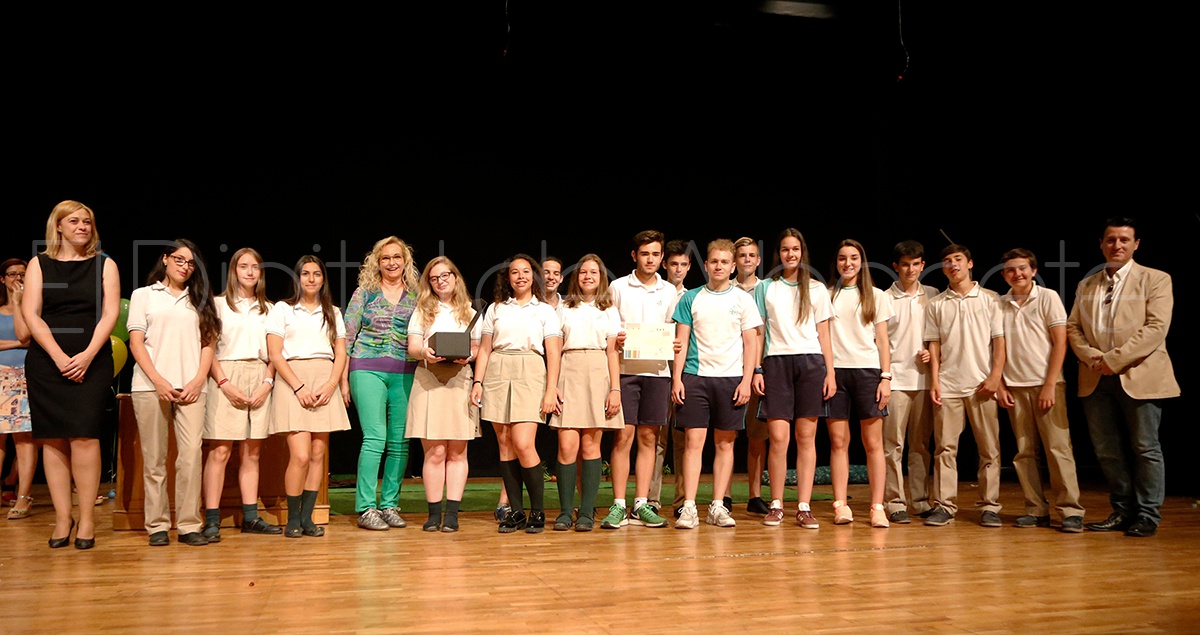 ENTREGA_DIPLOMAS_Y_TROFEOS_XXXIII_MUESTRA_TEATRO_INFANTIL_Y_JUVENIL_NOTICIA_ALBACETE 03