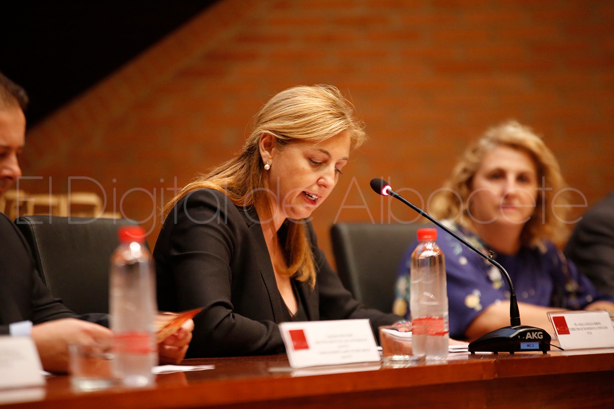 III_PROMOCION_GRADUADOS_FARMACIA_NOTICIA_ALBACETE 08