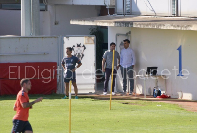Nico Rodríguez estuvo presente este lunes en el entrenamiento del equipo