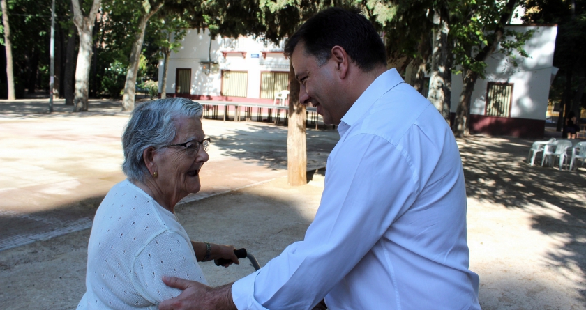 El alcalde agradece a los abuelos de Albacete la gran labor que ...
