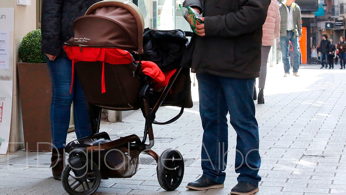 La junta realiza el primer pago de ayudas semestrales a 2. 891 familias numerosas de albacete y provincia