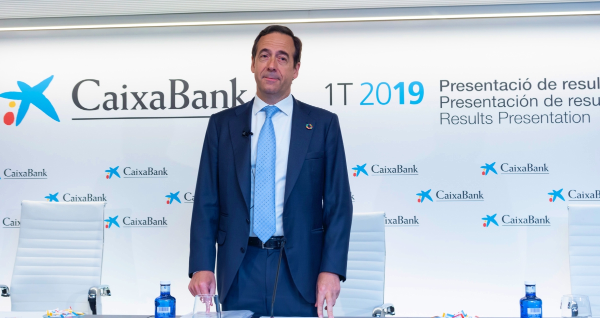 CaixaBank obtiene un beneficio de 533 millones y aumenta en 11.000 ...