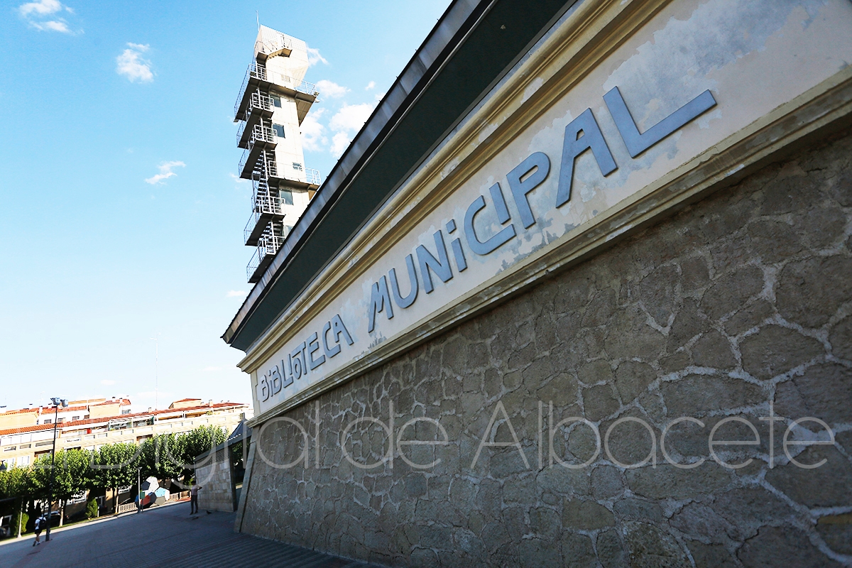 Biblioteca de los Depósitos del Sol en Albacete