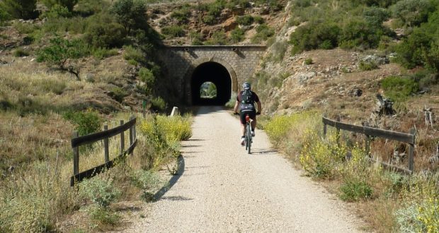 El Antiguo Trazado Ferroviario En La Provincia De Albacete Que Ha 
