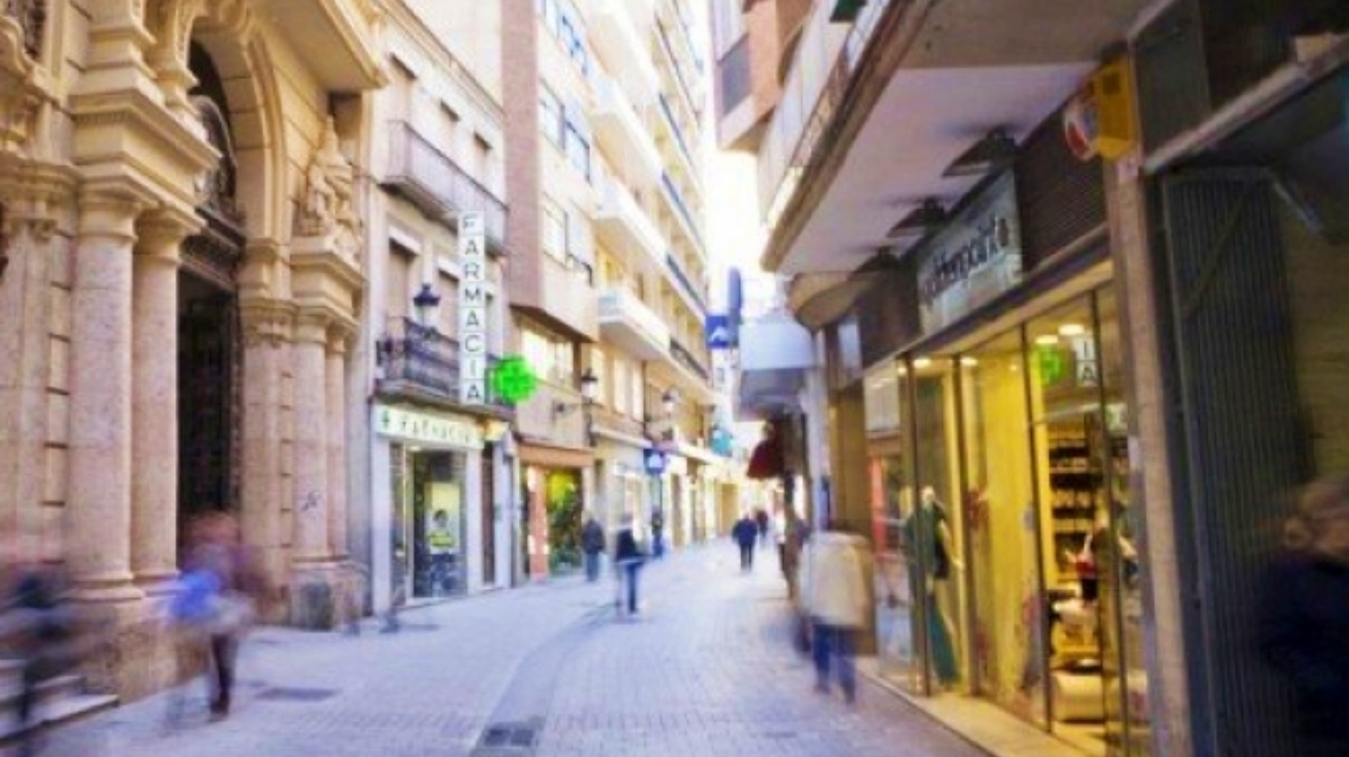 Calle comercial del centro de Albacete