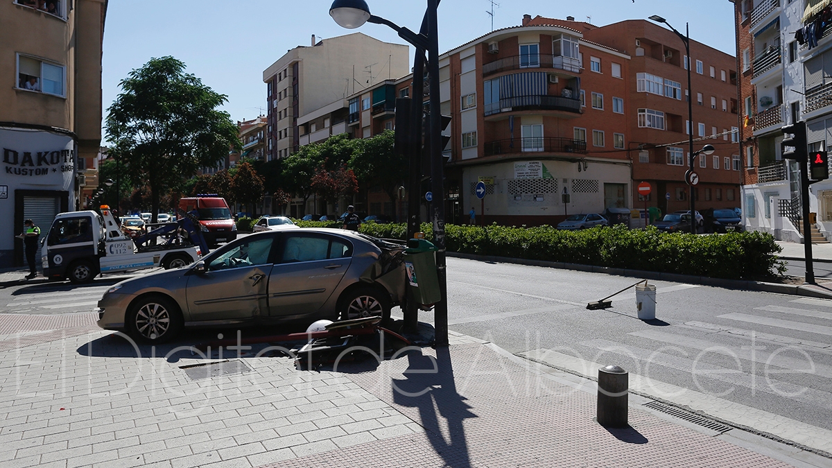 FOTOS Impresionante accidente en la Circunvalación de Albacete El