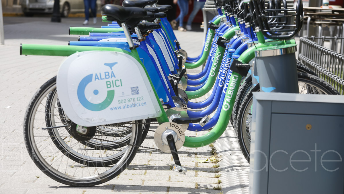 Bicis de AlbaBici en Albacete