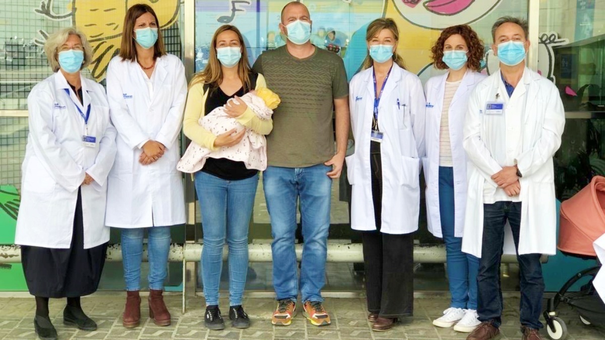 Nace el primer bebé en españa tras practicar a la madre un cerclaje abdominal robótico