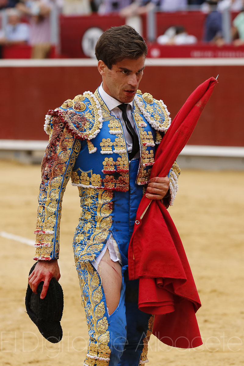 Rubén Pinar y Sergio Serrano triunfaron ante los Victorinos en la Plaza de Toros de Albacete