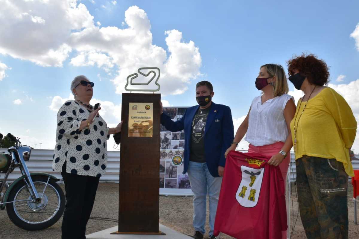 El piloto albaceteño Román Muñoz ya cuenta con una curva con su nombre en el Circuito de Velocidad de Albacete