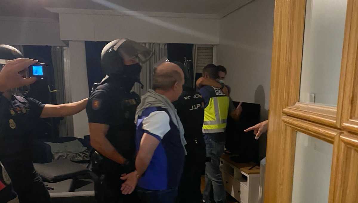 Momento de la detención de Hugo Carvajal, buscado por la Justicia para su extradición a EEUU