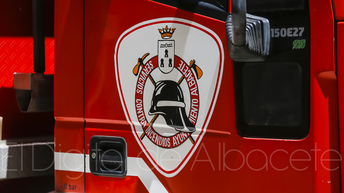 Camión de los bomberos de Albacete - Foto de archivo