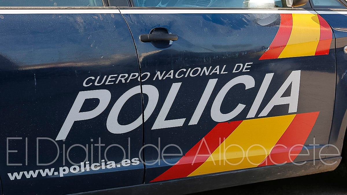Coche de la Policía Nacional en Albacete