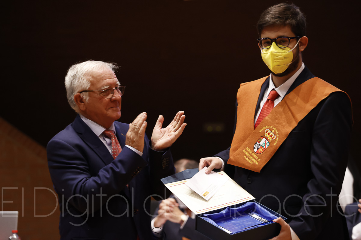 Fundación Campollano premia a un alumno de Ingeniería Informática de Albacete por su trabajo fin de grado contra cibercriminales