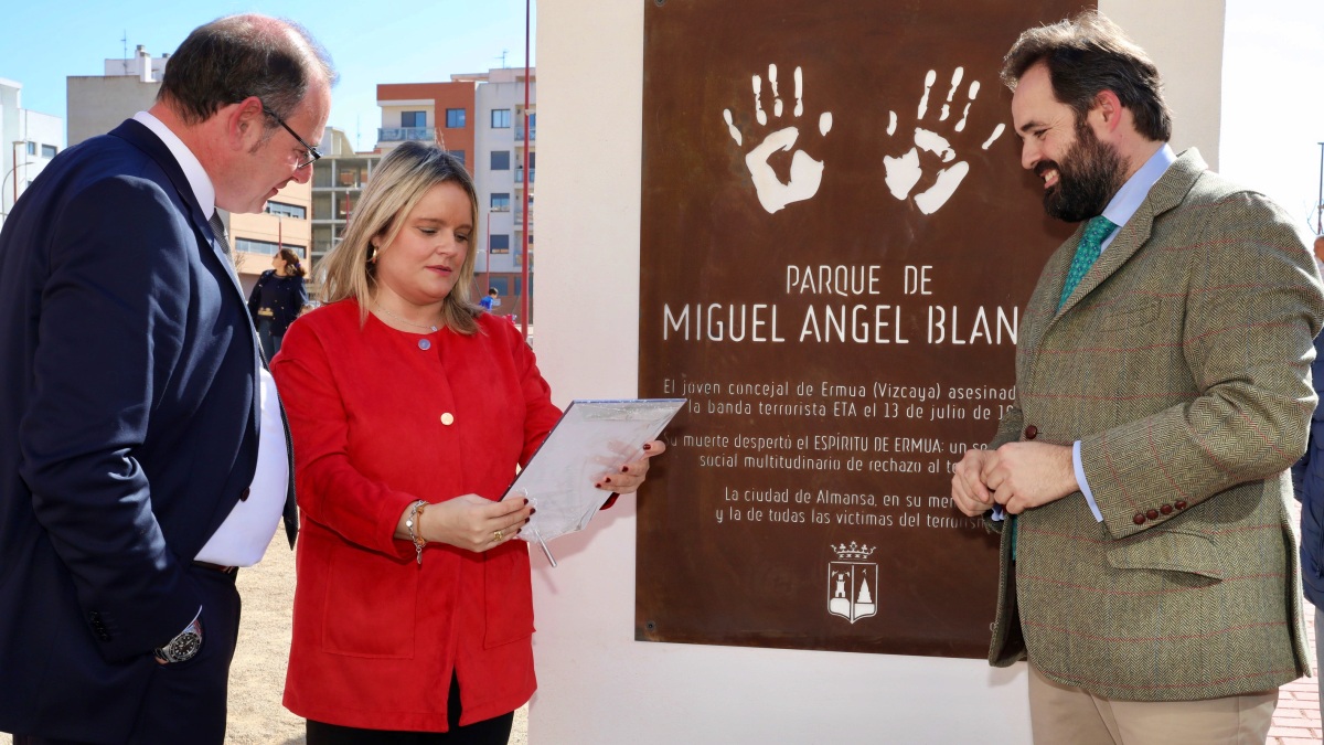 Nuñez en el Parque Miguel Ángel Blanco en Almansa