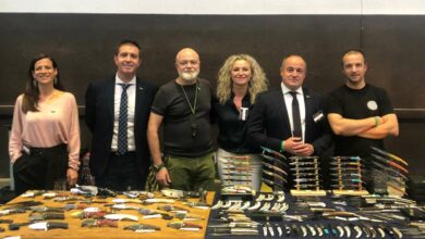 Gran acogida en ‘Coutellia’ en Thiers de la presentación del ‘III Encuentro Mundial de Capitales de Cuchillería’, que se celebrará en Albacete
