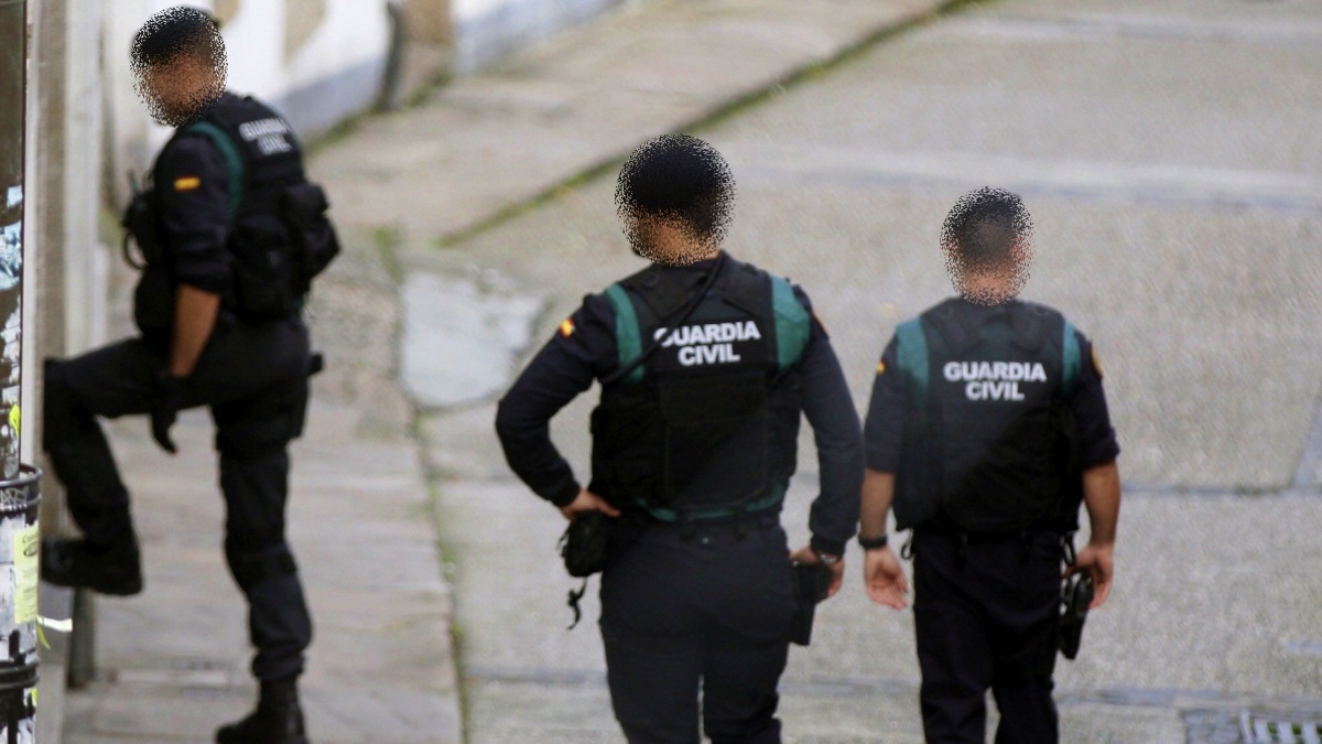 La guardia civil prevé poner este jueves a disposición judicial a los 26 detenidos en la macro operación contra el narcotráfico que tenía ramificacion