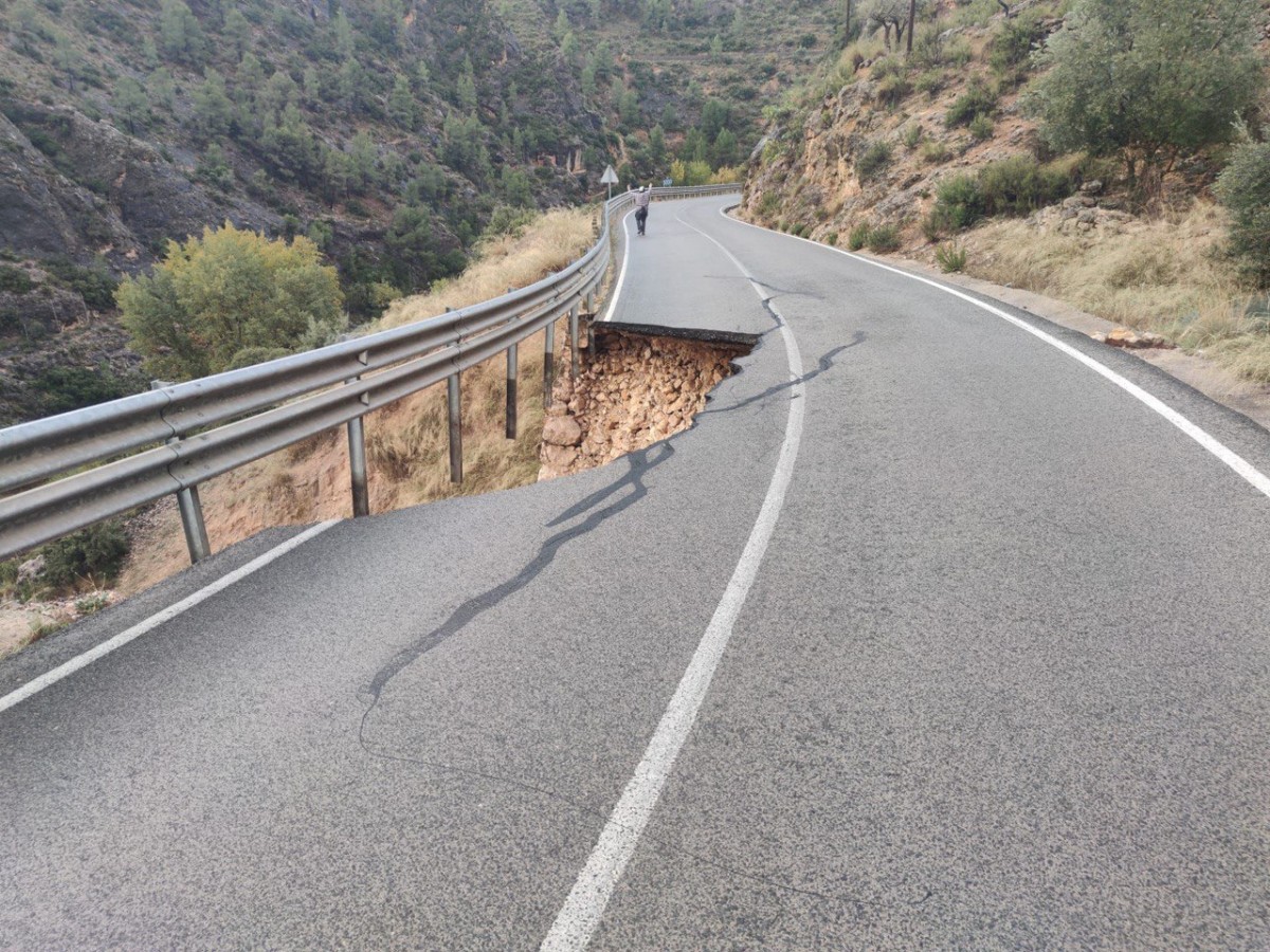 carreteera ayna socavon