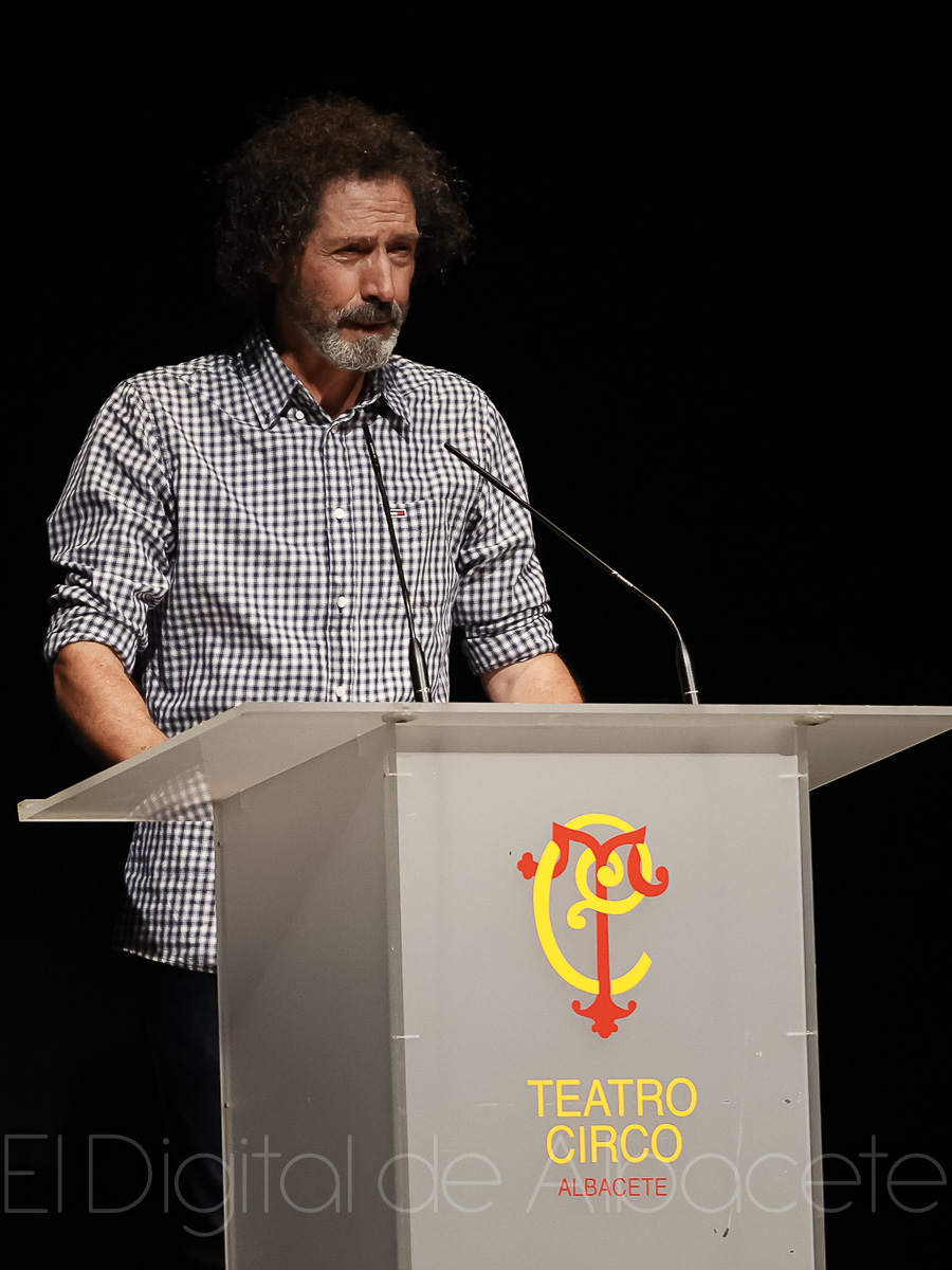 Albacete rinde homenaje, en su 646º aniversario como ciudad, a las personas que cubrieron servicios esenciales durante los peores momentos de la pandemia