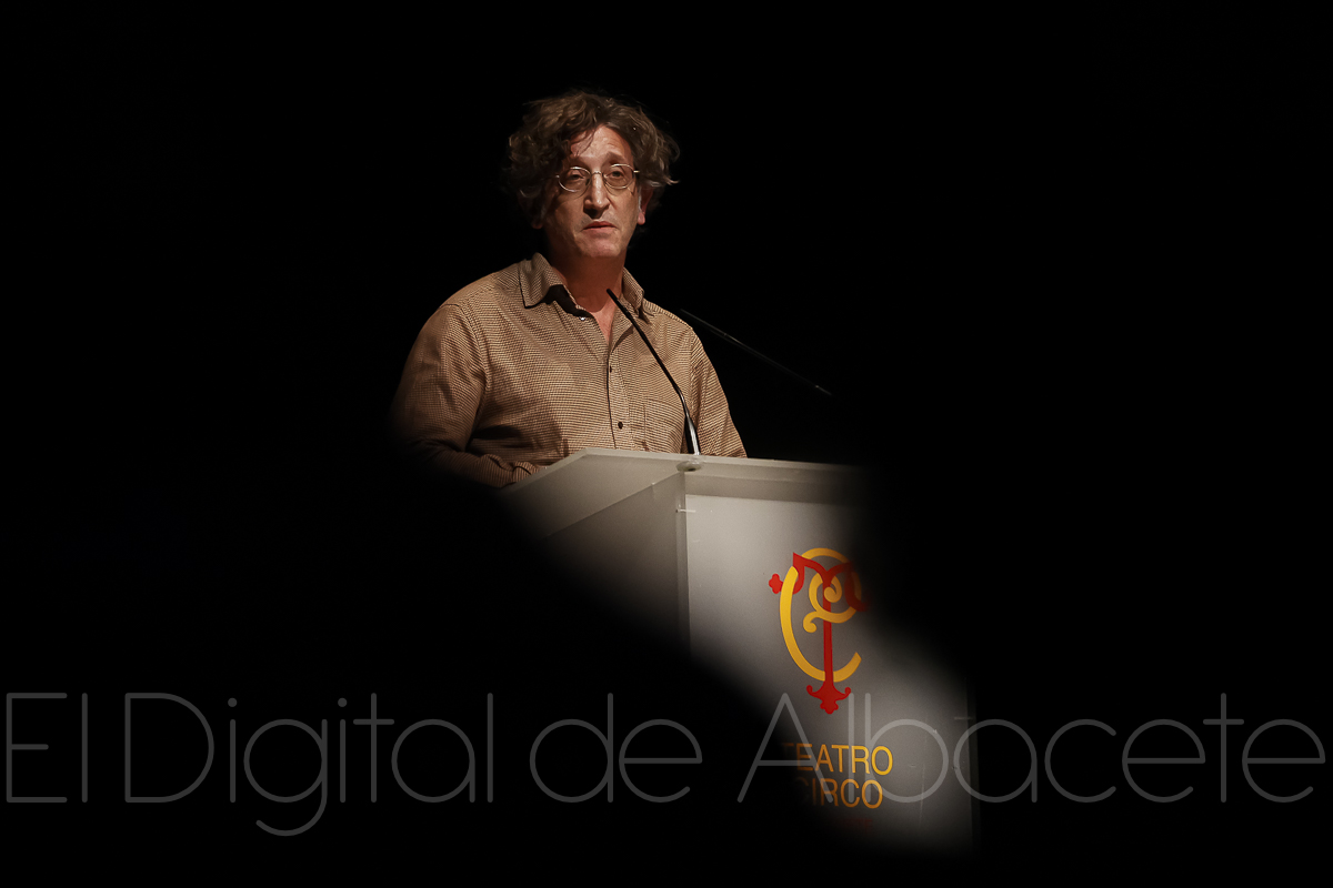 Albacete rinde homenaje, en su 646º aniversario como ciudad, a las personas que cubrieron servicios esenciales durante los peores momentos de la pandemia