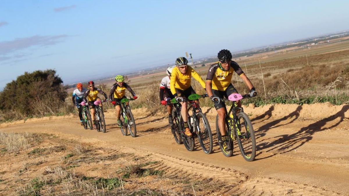 Ciclistas BTT Circuito de la Diputación provincial de Albacete
