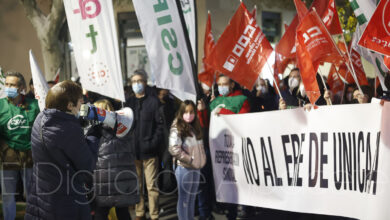 Concentración en Albacete ante el ERE planteado por Unicaja-Liberbank