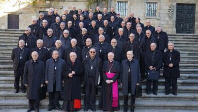 Foto de familia de los obispos durante la peregrinación a Santiago de Compostela