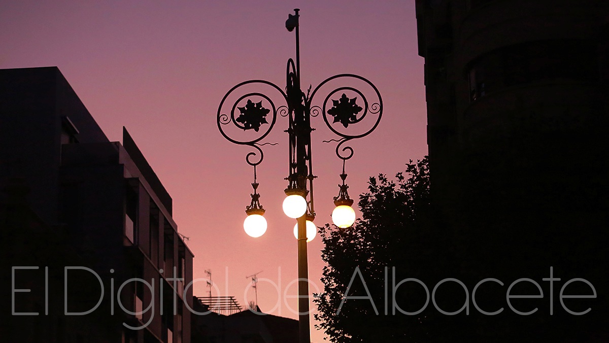 Farola de la Plaza de Gabriel Lodares de Albacete